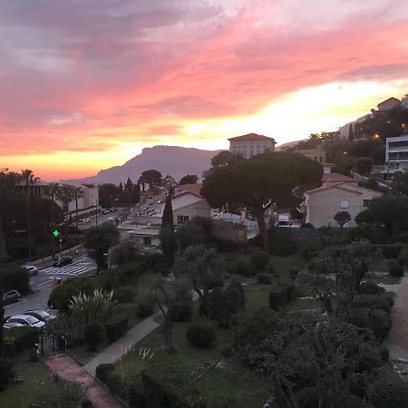 Charmant 2 Pièces Vue sur Mer et MONTE-CARLO à ROQUEBRUNE CAP MARTIN Esterno foto