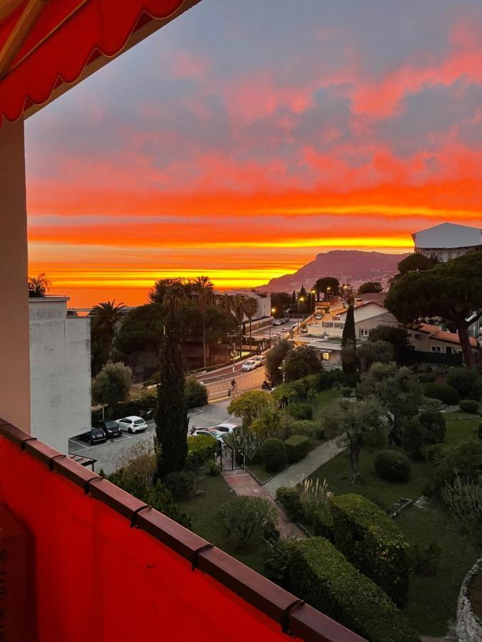 Charmant 2 Pièces Vue sur Mer et MONTE-CARLO à ROQUEBRUNE CAP MARTIN Esterno foto